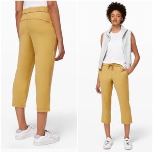 Lululemon On The Fly Pants Cropped